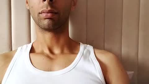 Snapshot of tunisiensexyguy chatting on December 3, 8:11 am TunisienSexyGuy online show from December 3, 8:11 am