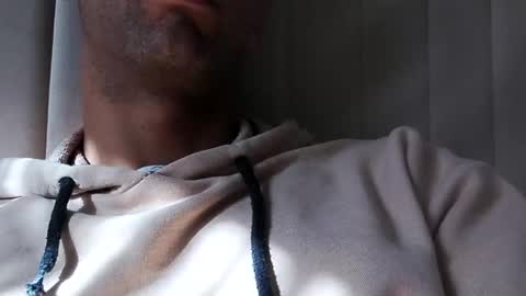 Snapshot of tunisiensexyguy chatting on January 1, 12:11 pm TunisienSexyGuy online show from January 1, 12:11 pm