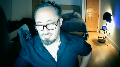 Snapshot of tuscan_taurus chatting on October 23, 6:59 am tuscan_taurus online show from October 23, 6:59 am