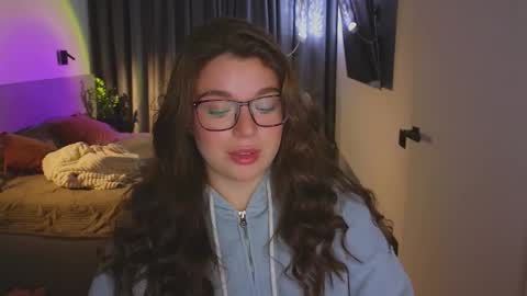 Ariana online show from November 4, 8:43 pm