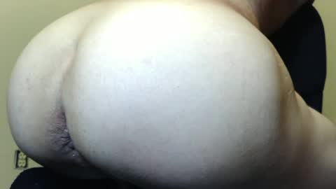 twayne29x online show from May 12, 6:17 pm