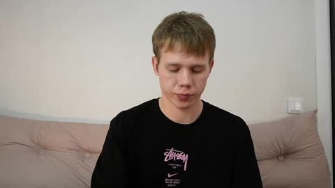 Angus online show from November 16, 7:16 pm