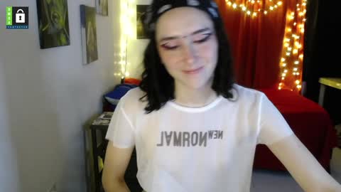 TwinFlamesXX online show from January 9, 3:58 am