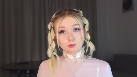 twinklefluff online show from November 25, 4:39 pm