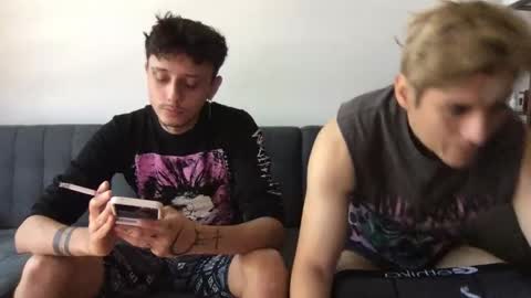 Derrick online show from October 19, 5:28 pm