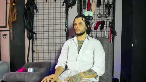 Snapshot of twisted_fantasy_ chatting on March 9, 8:42 pm Clio Tadeo online show from March 9, 8:42 pm