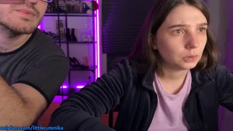 Snapshot of two_0f_us chatting on December 9, 3:33 pm Two of us online show from December 9, 3:33 pm