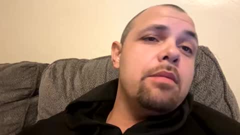 two_hands45 online show from April 24, 1:57 pm