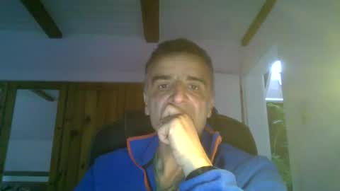 twoperes online show from May 5, 5:51 pm
