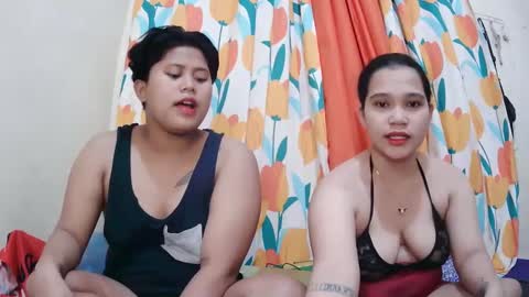 Lyn and lea online show from February 28, 9:36 am