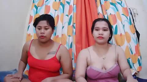 Lyn and lea online show from February 25, 11:48 pm