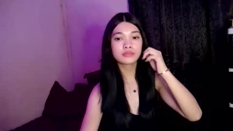 Snapshot of tyladine chatting on October 17, 8:29 am tyladine online show from October 17, 8:29 am