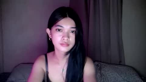 Snapshot of tyladine chatting on September 28, 2:15 pm tyladine online show from September 28, 2:15 pm