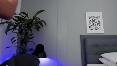 Tyler Fox online show from April 9, 8:14 pm