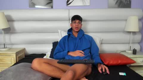 Snapshot of tyler_rodriguez chatting on February 25, 1:30 am Tyler Rodriguez online show from February 25, 1:30 am