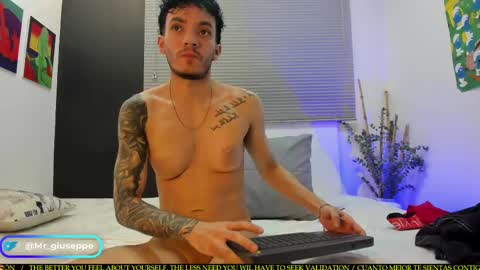 Snapshot of tylergiuseppe_ chatting on February 13, 11:47 pm tylergiuseppe_ online show from February 13, 11:47 pm