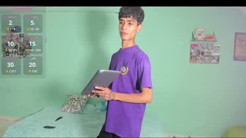 tylerhot2005 online show from October 26, 3:12 pm