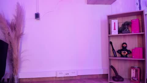 tylla__ online show from May 24, 3:03 am