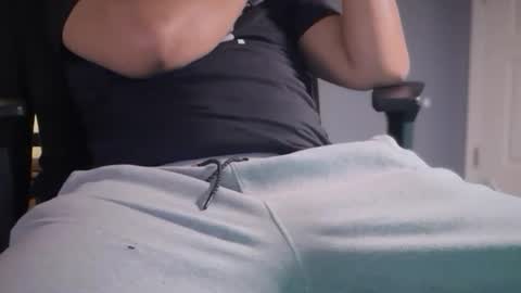 Slong Dong online show from March 4, 7:51 am