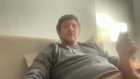 u28005 online show from December 31, 8:34 pm