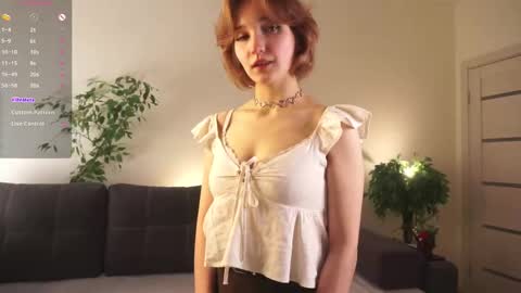 Lili online show from December 19, 5:30 pm