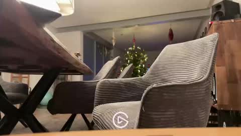 ueberdruck01 online show from December 21, 10:49 pm