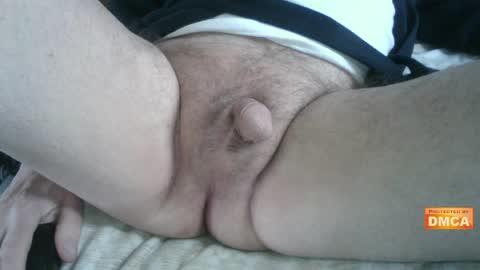 Hairy UK guy online show from April 4, 6:53 am