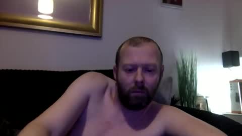 ukmatty3 online show from March 31, 9:04 pm