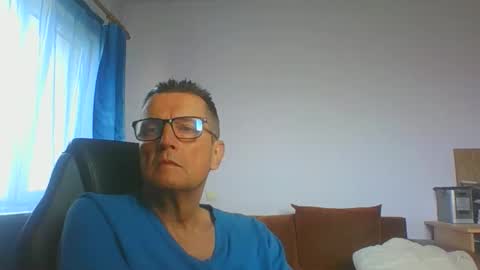 ulmeni4 online show from March 17, 7:02 am