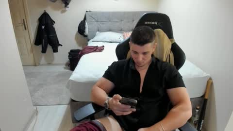 Snapshot of ulxer chatting on September 13, 6:43 pm hi im mike tyson - online show from September 13, 6:43 pm