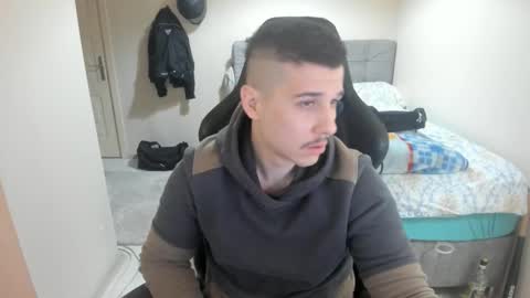 Snapshot of ulxer chatting on February 16, 8:00 pm hi im mike tyson - online show from February 16, 8:00 pm