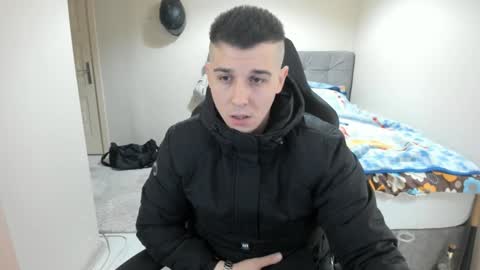 Snapshot of ulxer chatting on December 12, 8:10 pm hi im mike tyson - online show from December 12, 8:10 pm