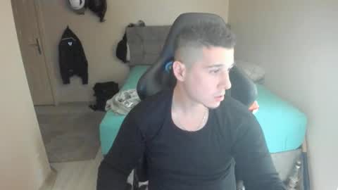 Snapshot of ulxer chatting on October 12, 9:27 pm hi im mike tyson - online show from October 12, 9:27 pm
