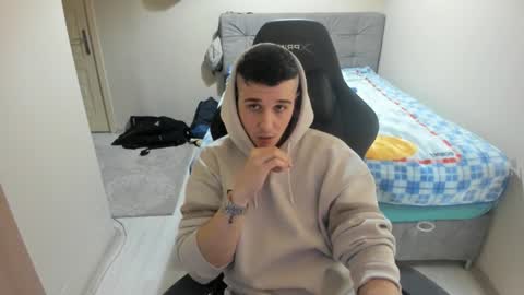 Snapshot of ulxer chatting on January 11, 9:25 pm hi im mike tyson - online show from January 11, 9:25 pm