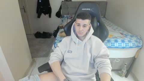 Snapshot of ulxer chatting on January 28, 9:08 pm hi im mike tyson - online show from January 28, 9:08 pm
