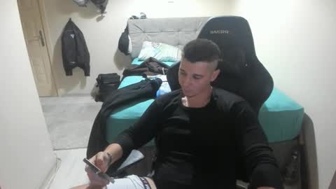 Snapshot of ulxer chatting on October 17, 8:46 pm hi im mike tyson - online show from October 17, 8:46 pm
