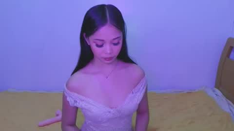 umi online show from April 8, 11:35 am