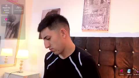 un_sluttyy online show from February 19, 11:42 am