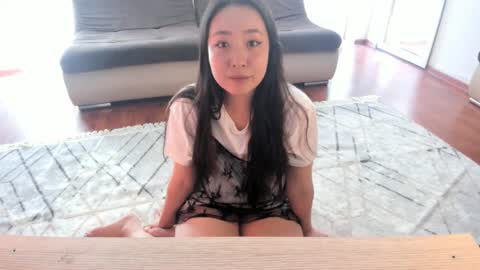 mia online show from June 17, 4:39 am