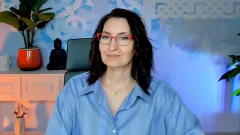 Snapshot of unatera chatting on October 19, 6:07 am UnaTera online show from October 19, 6:07 am