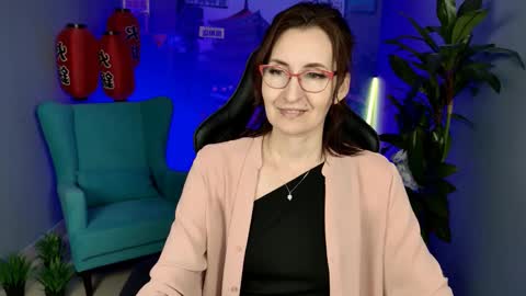 Snapshot of unatera chatting on October 7, 9:38 am UnaTera online show from October 7, 9:38 am