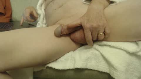 Uncle online show from October 11, 9:29 pm