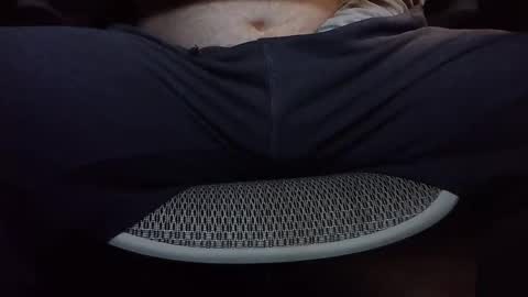 Under the desk online show from December 19, 9:43 pm