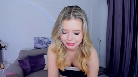 Alice online show from November 27, 8:05 pm