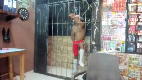 university online show from December 10, 7:43 pm