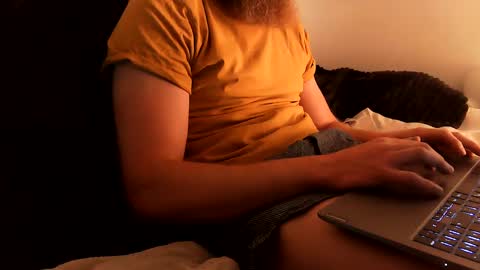 Snapshot of unknownbeard89 chatting on March 9, 11:47 am unknownbeard89 online show from March 9, 11:47 am