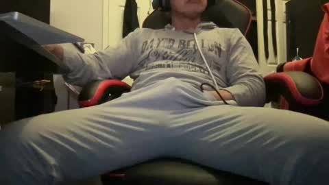 unlobitooenwallstreet online show from December 27, 3:20 am