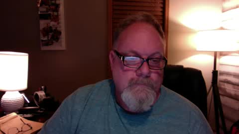 up2later online show from December 11, 5:21 am