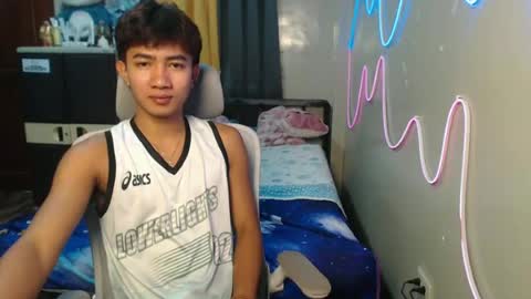 jonny online show from June 15, 11:08 pm