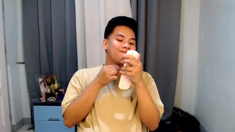 milly online show from February 28, 8:09 am